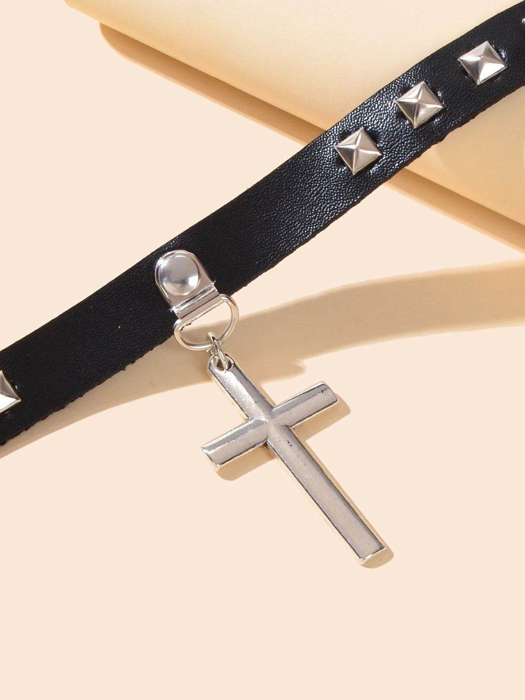 Hip Hop Red Black Pu Leather Spike Adjustable Short Choker Silver Cross Necklace-2