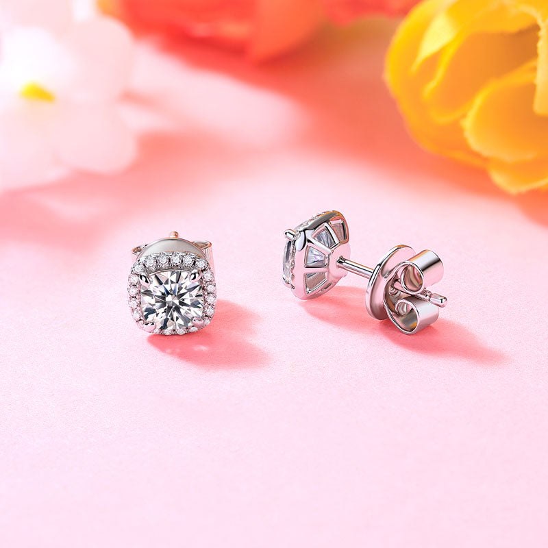 Cushion Cut 0.6 Carat Moissanite Diamond Stud Earrings 925 Sterling Silver